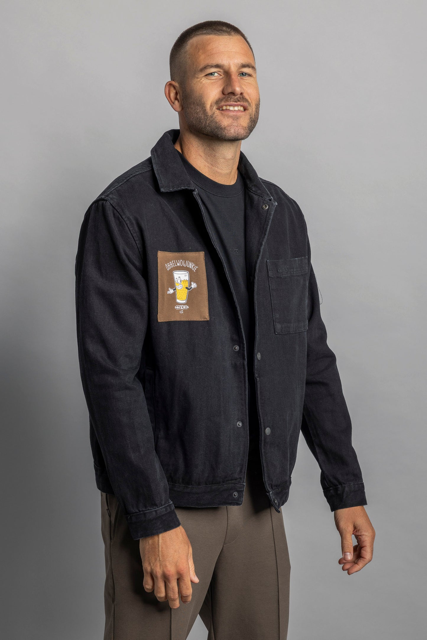 UPCYCLING Denim Jacket "ÄPPELWOIJUNKIE"