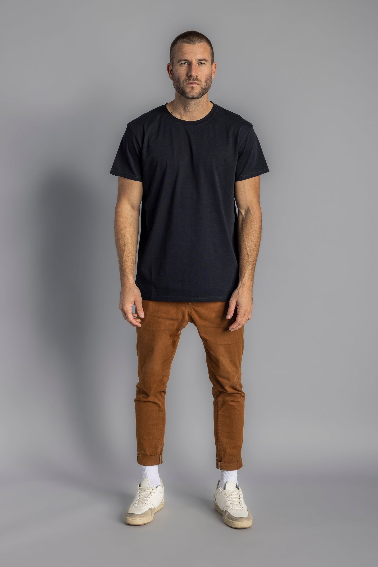 T-shirt vierge premium unisexe, noir (taille XS uniquement)