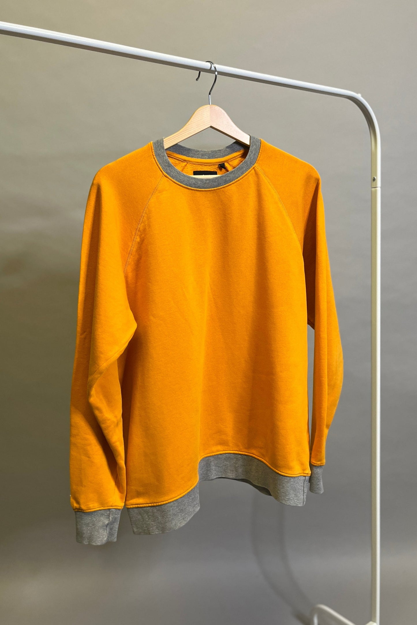 PRE-LOVED Color Block Raglan, S