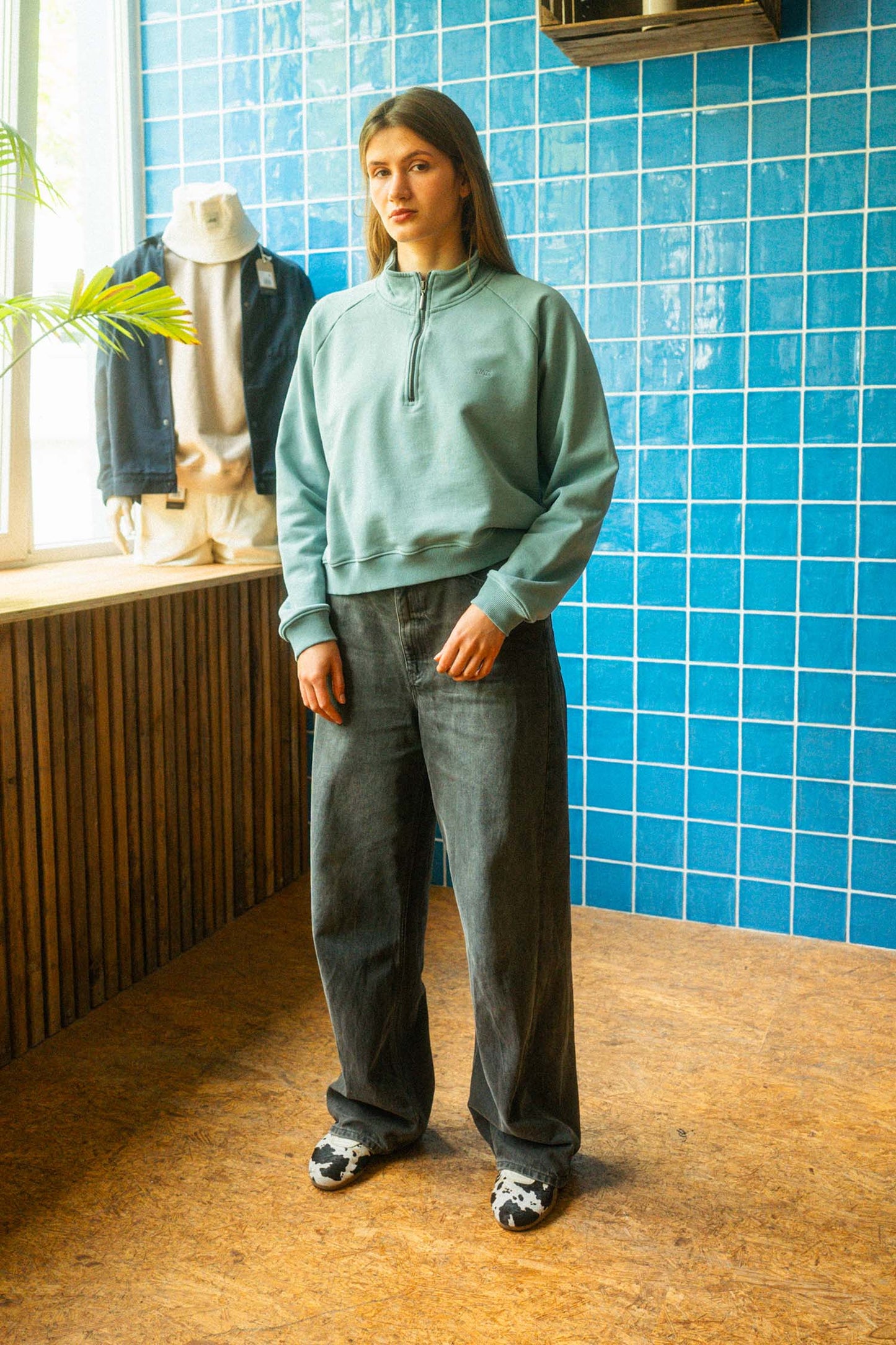 UPCYCLING Cropped Quarter Zip Raglan