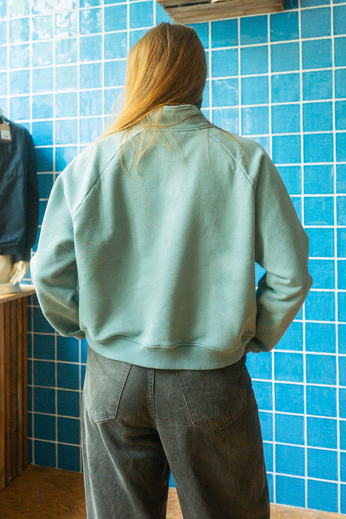 UPCYCLING Cropped Quarter Zip Raglan