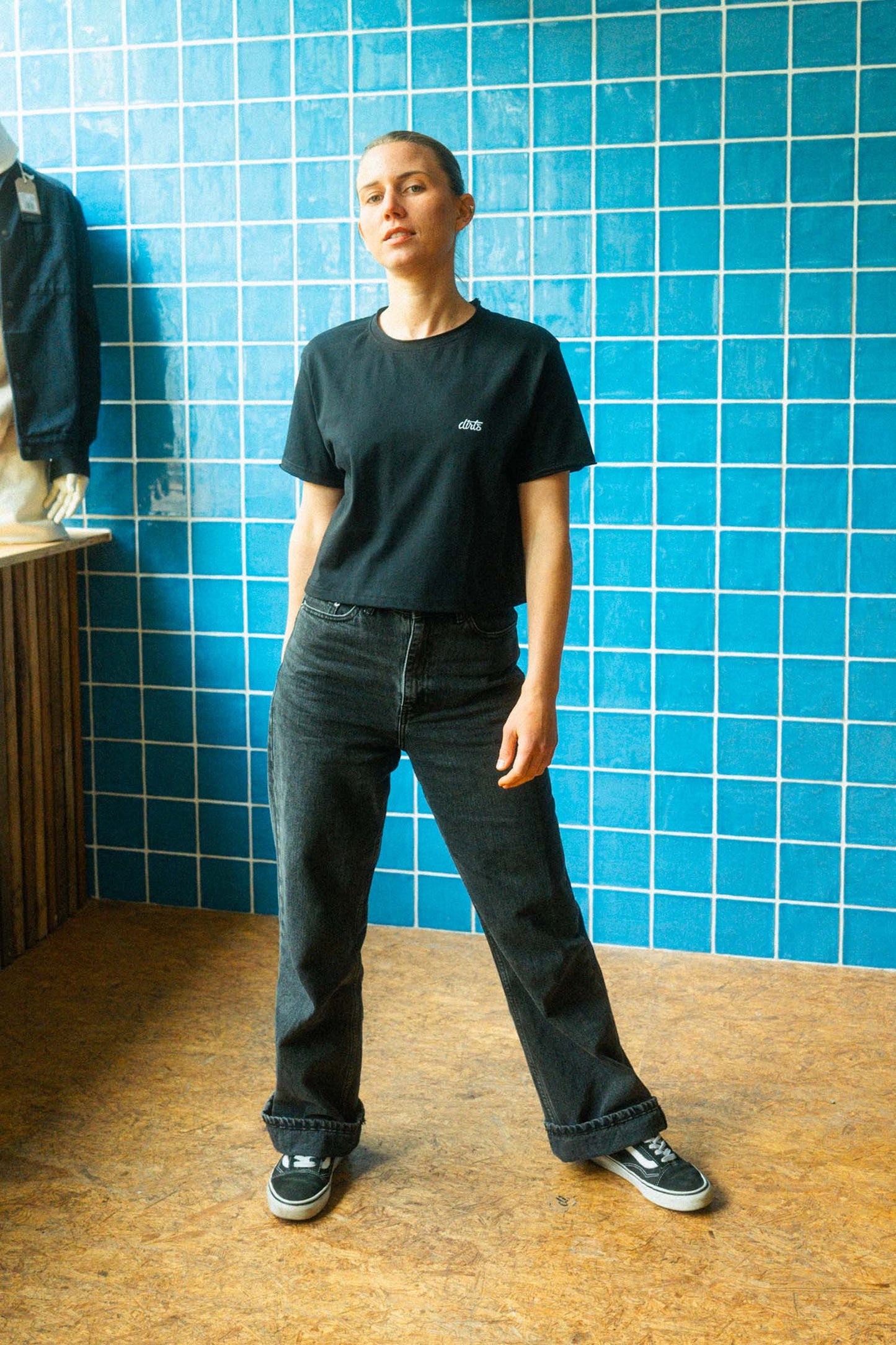 UPCYCLING Cropped Vintage Logo T-Shirt Black