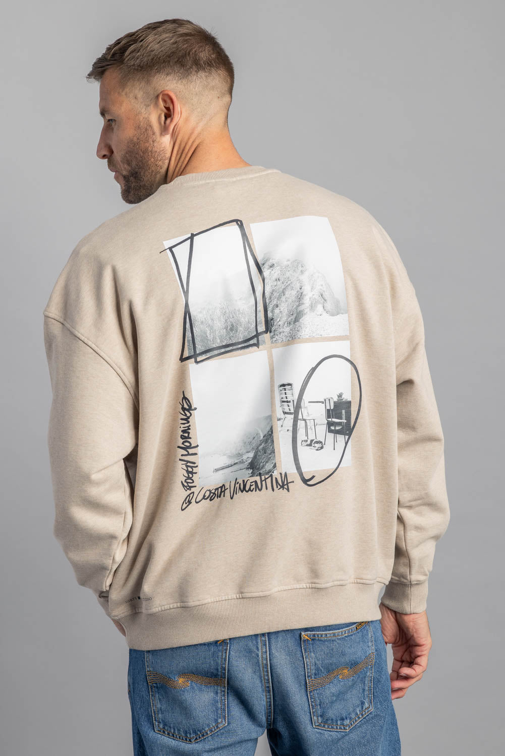 FOGGY MORNINGS Oversized Crewneck
