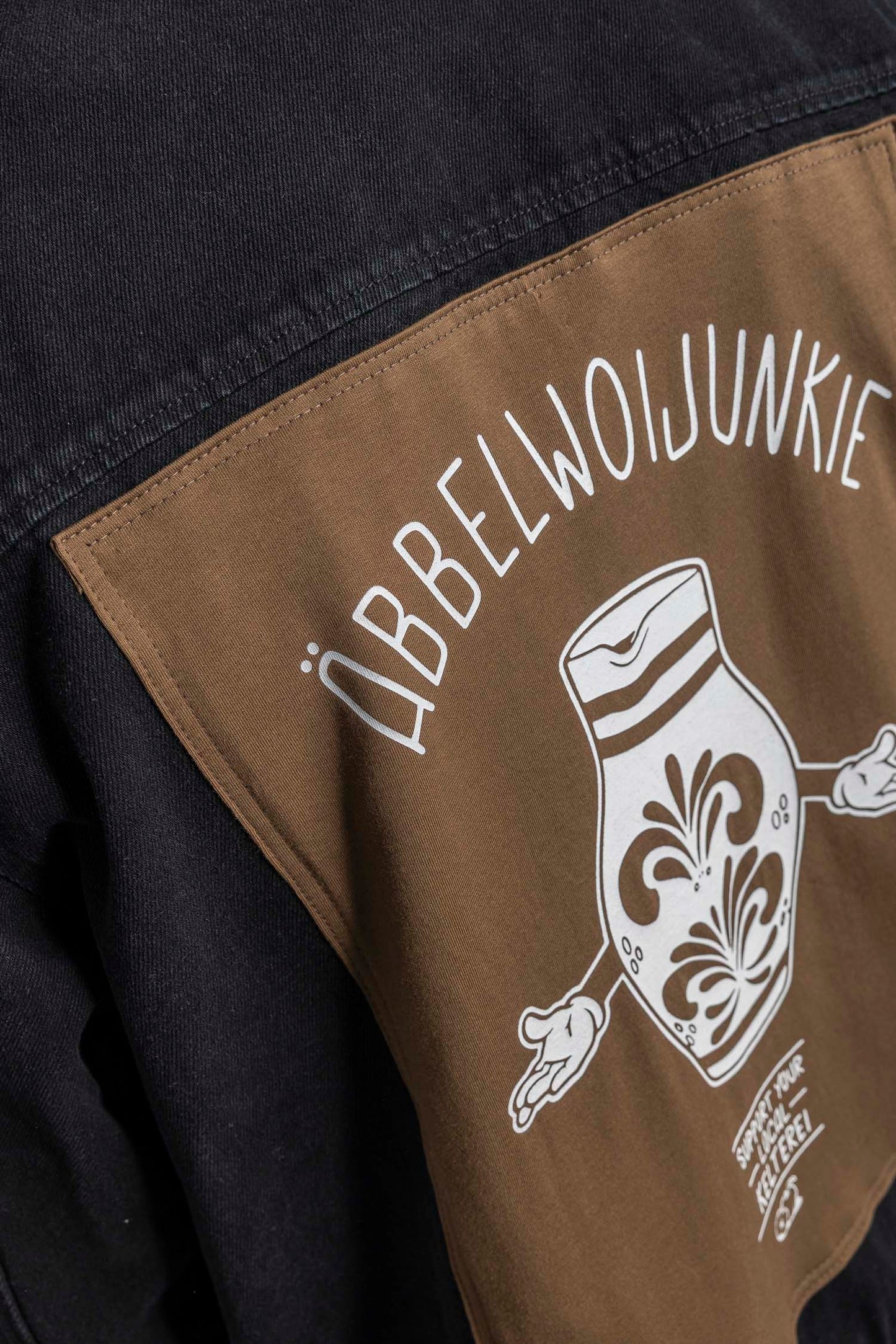 UPCYCLING Denim Jacket "ÄPPELWOIJUNKIE"