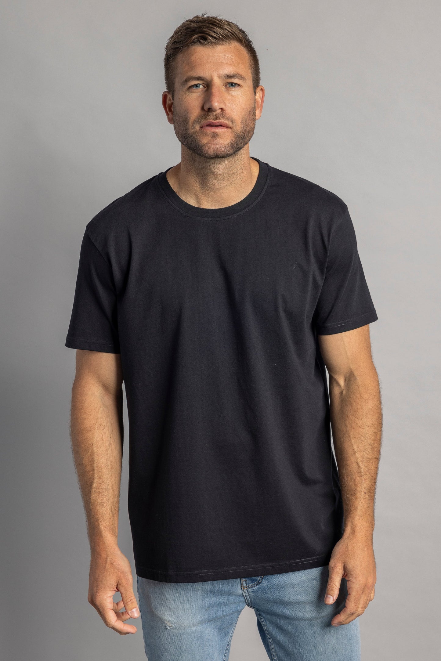 PRE-LOVED Premium Blank T-Shirt STANDARD, S