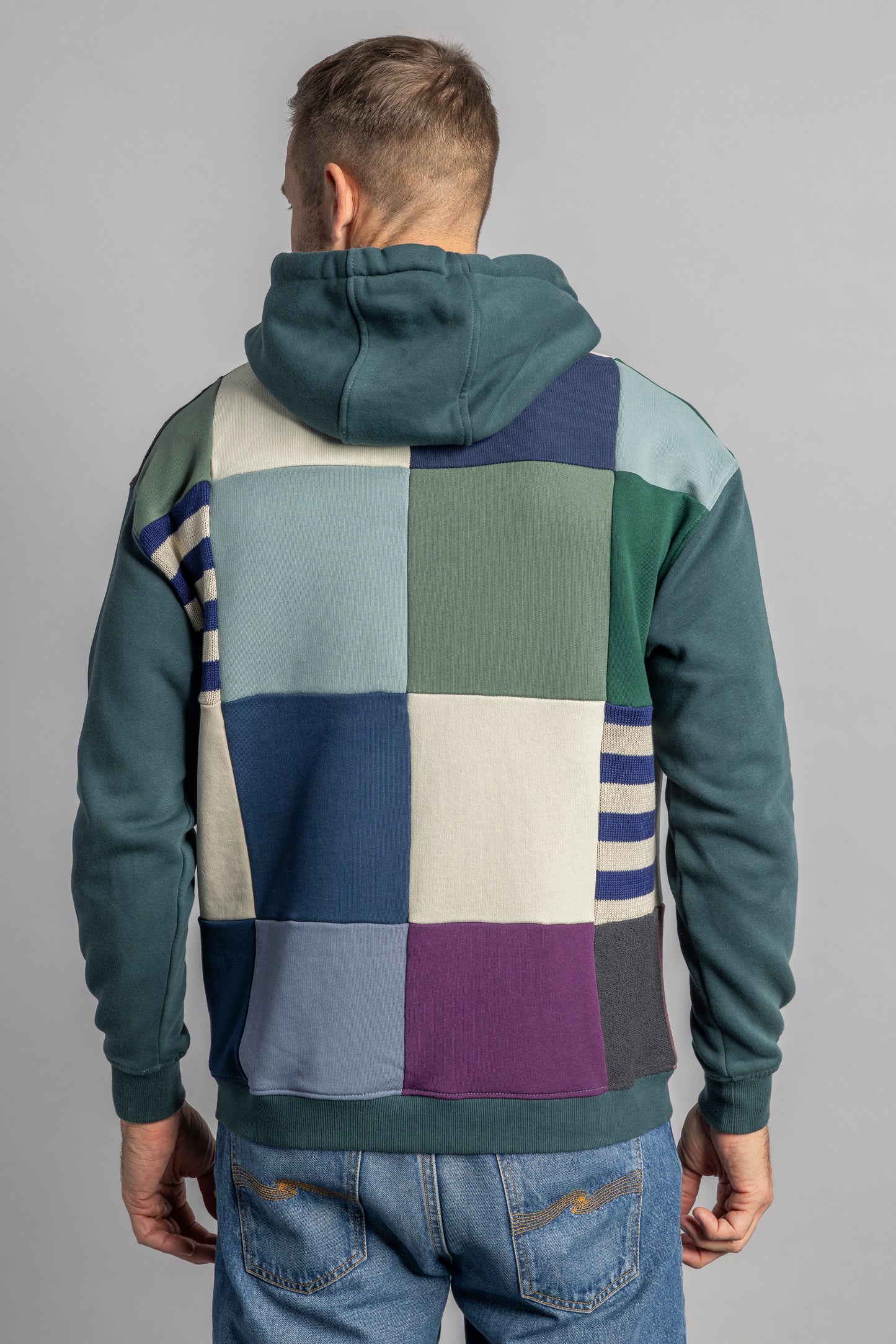 Sweat à capuche UPCYCLING, taille M