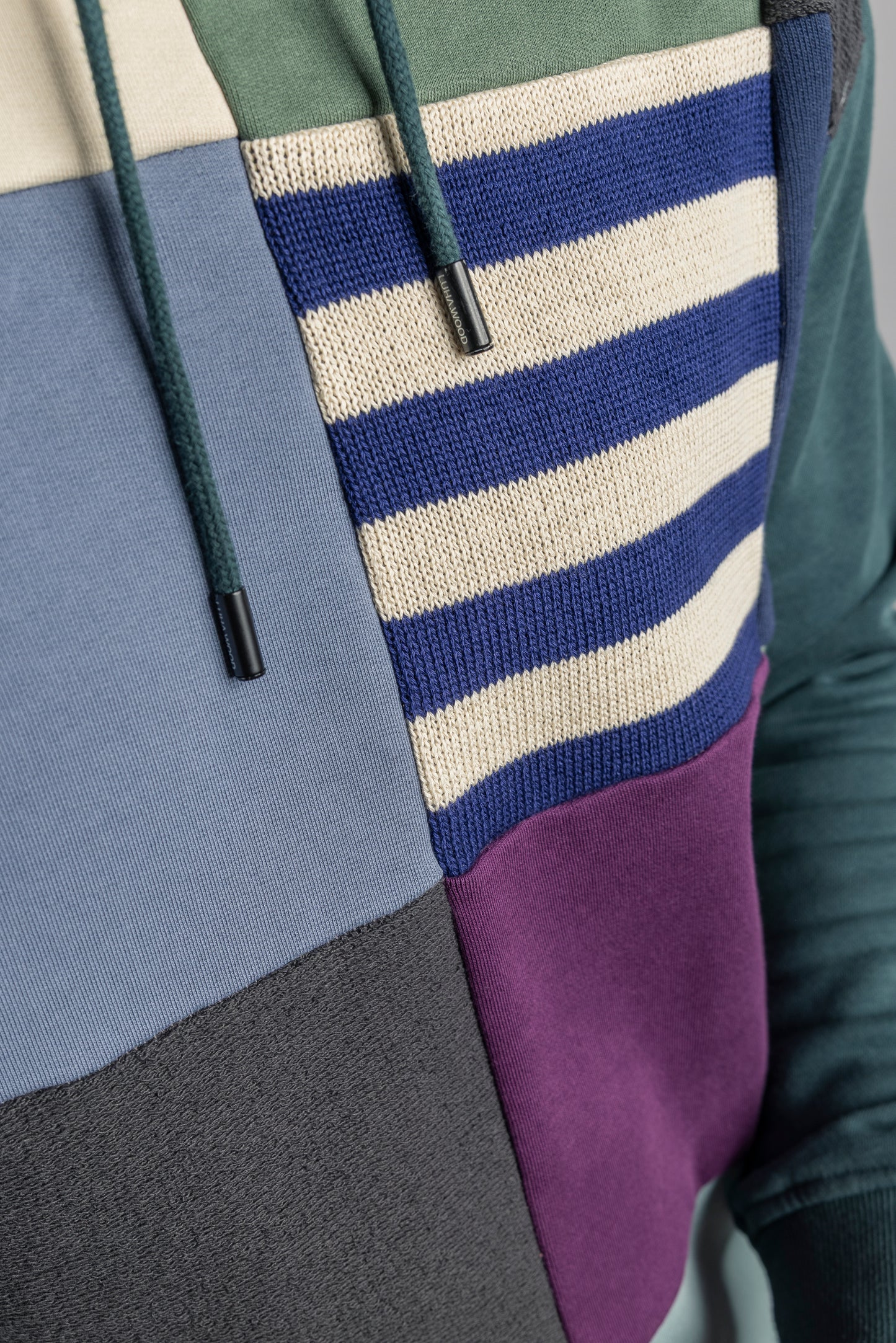 Sweat à capuche UPCYCLING, taille M