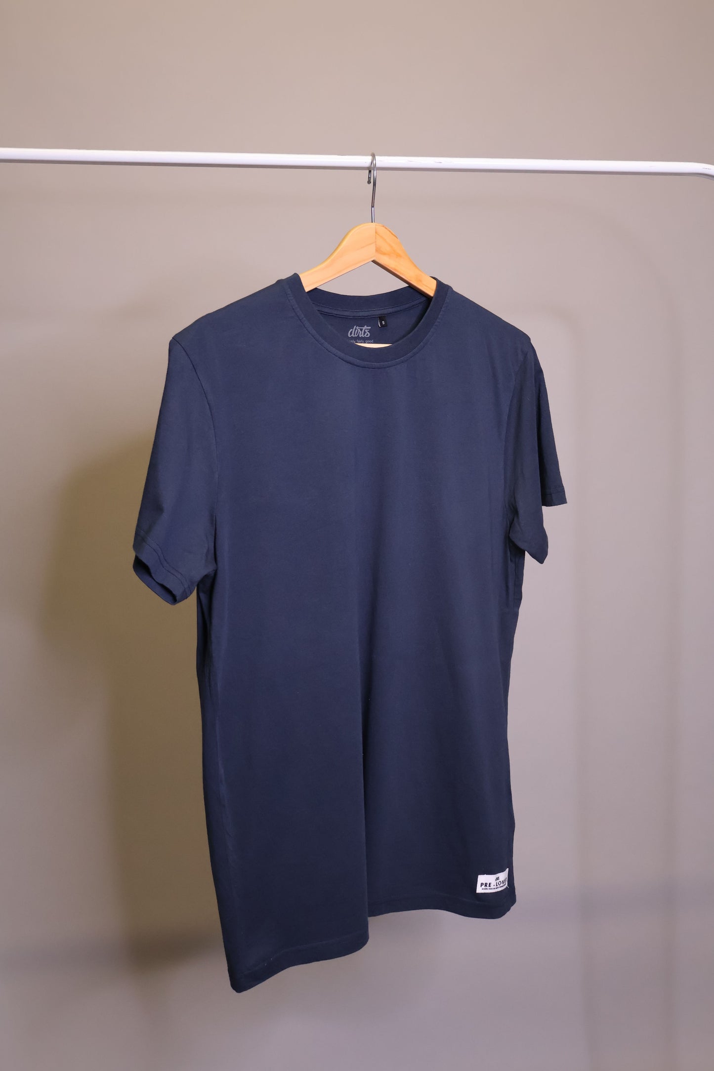 PRE-LOVED Premium Blank T-Shirt STANDARD, S