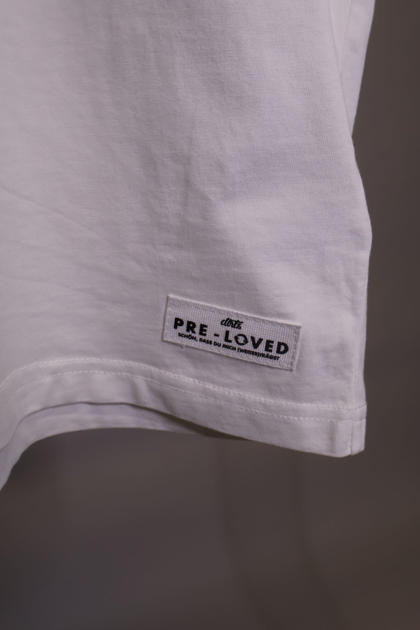 PRE-LOVED Premium Blank T-Shirt STANDARD, S