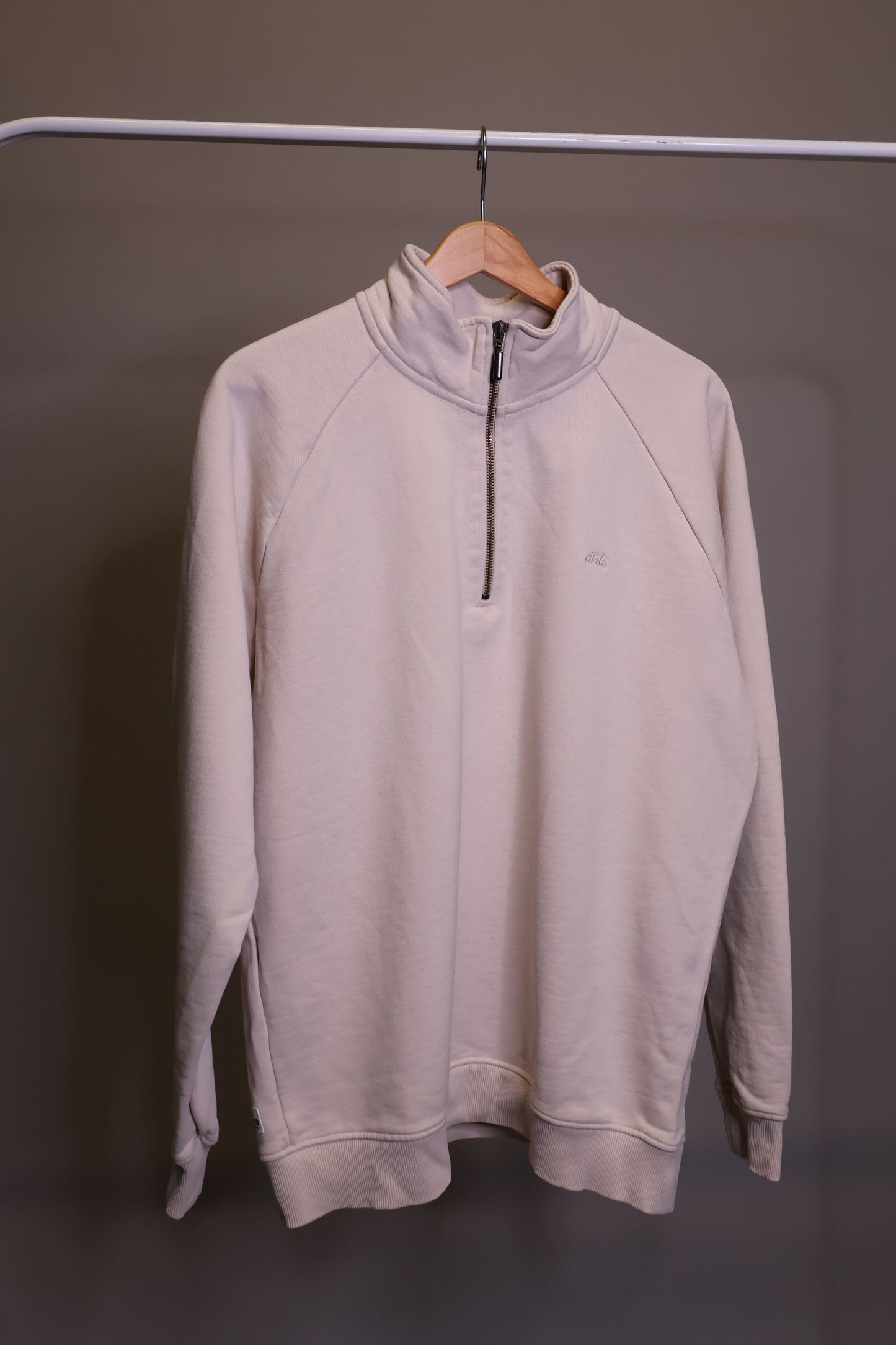 PRE-LOVED Quarter Zip Raglan, L