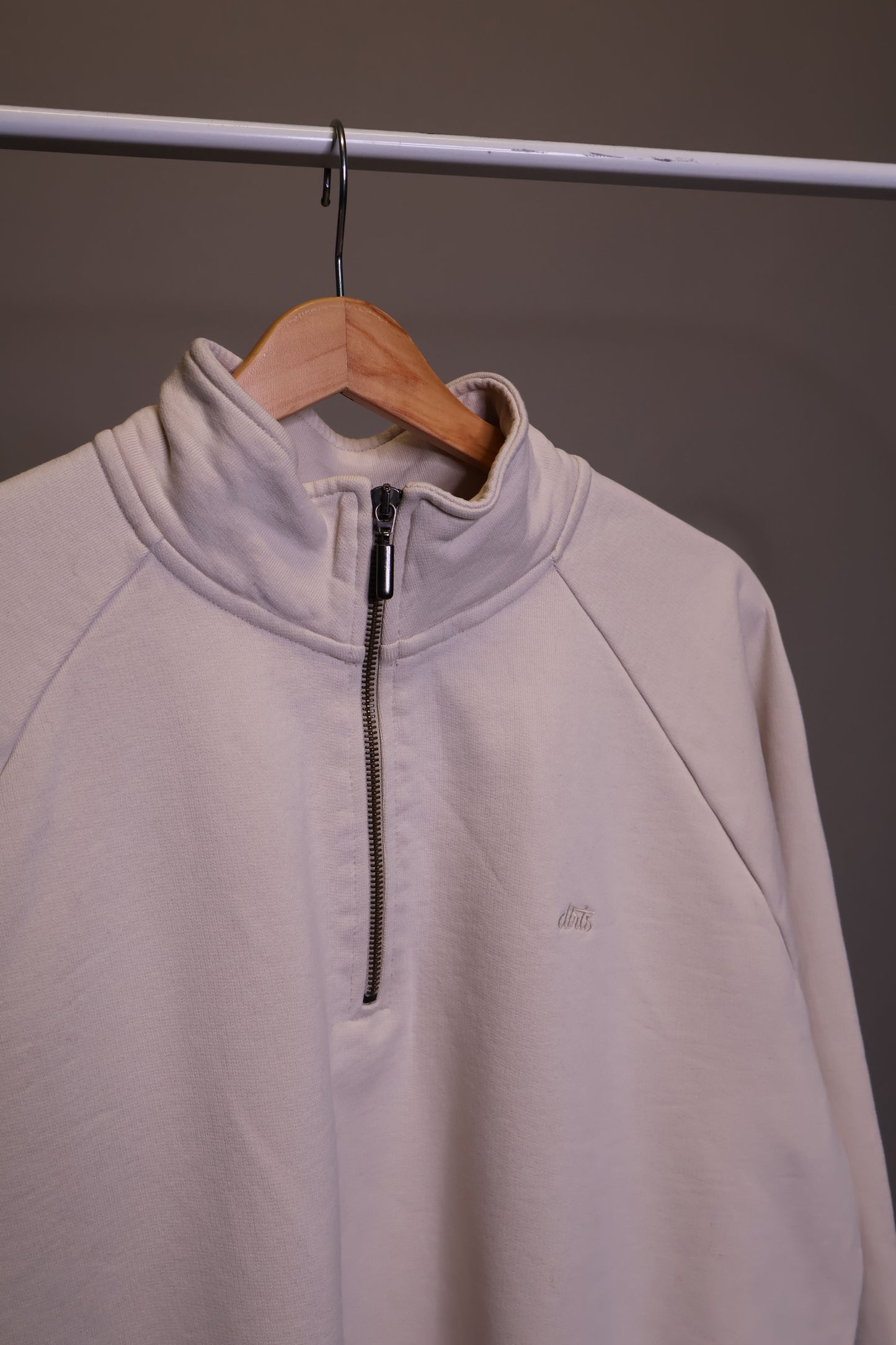 PRE-LOVED Quarter Zip Raglan, L