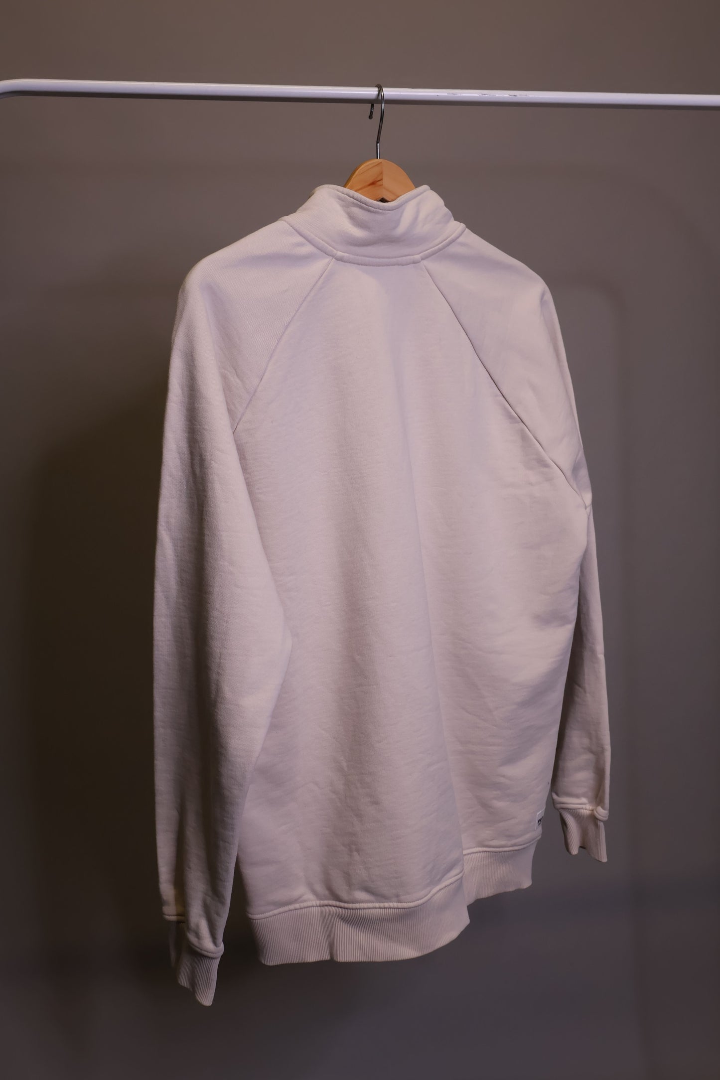 PRE-LOVED Quarter Zip Raglan, L