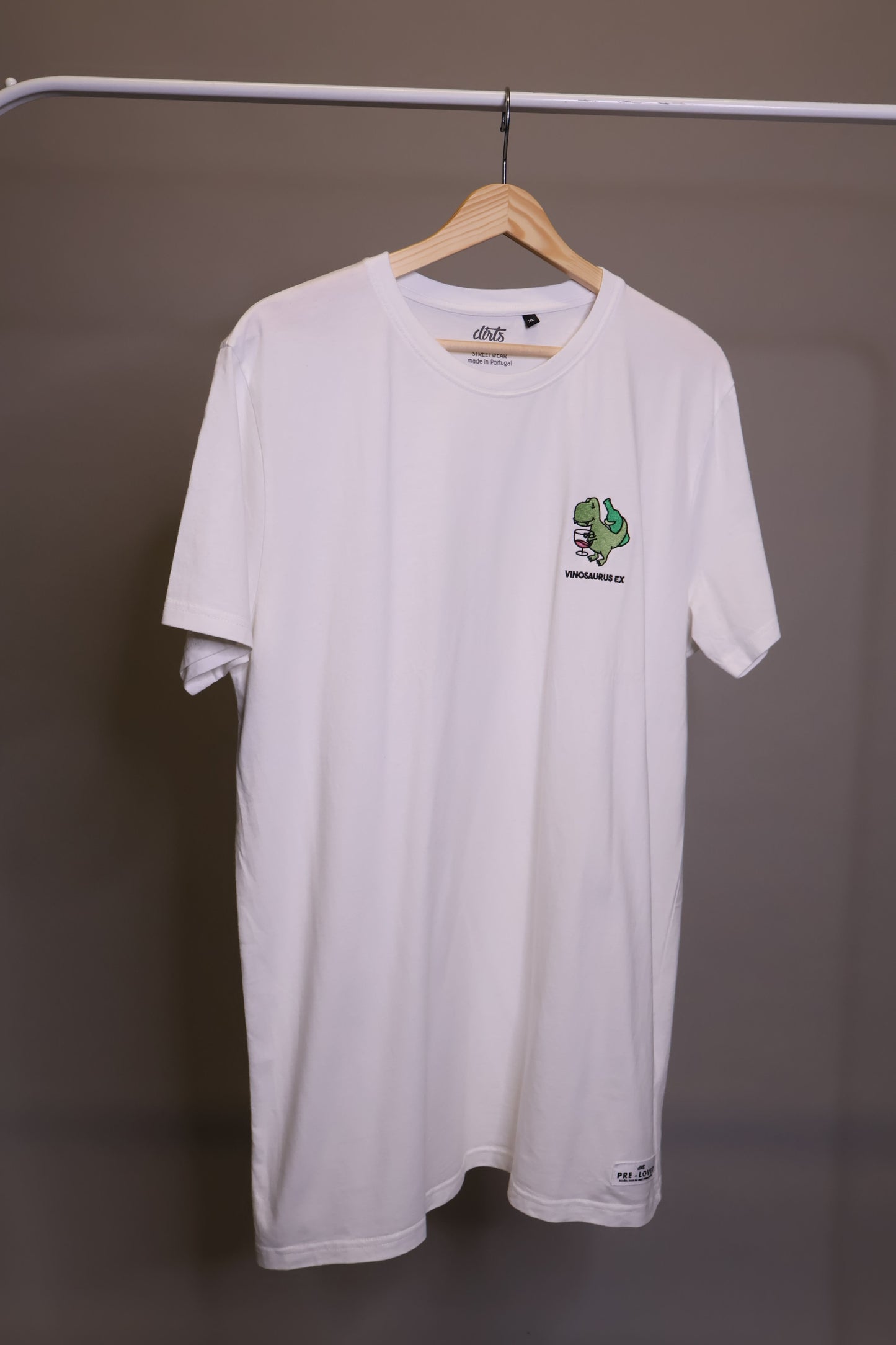 PRE-LOVED VINOSAURUS T-Shirt, XL