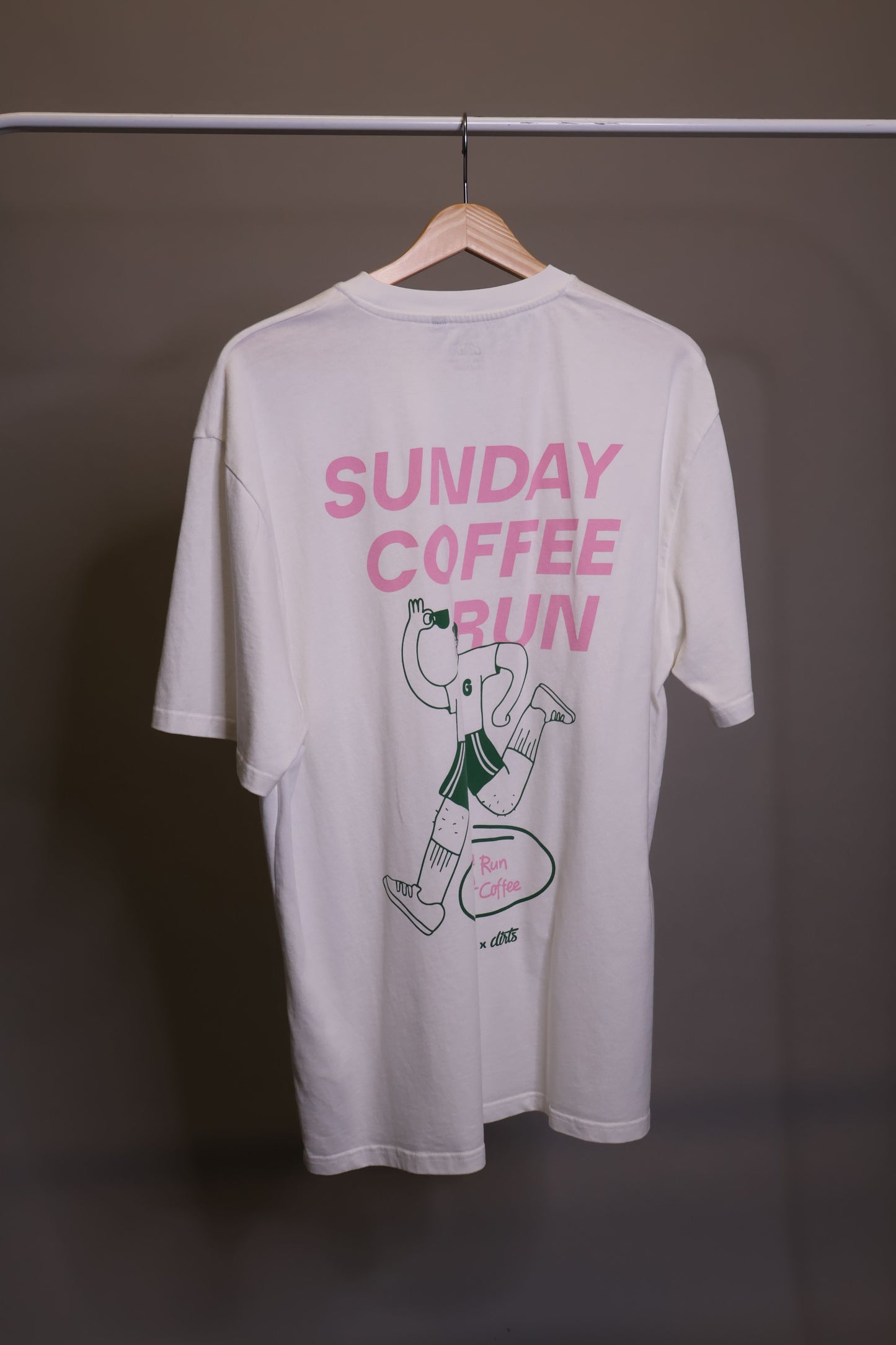 PRE-LOVED SUNDAY COFFEE RUN T-Shirt OVERSIZED, S