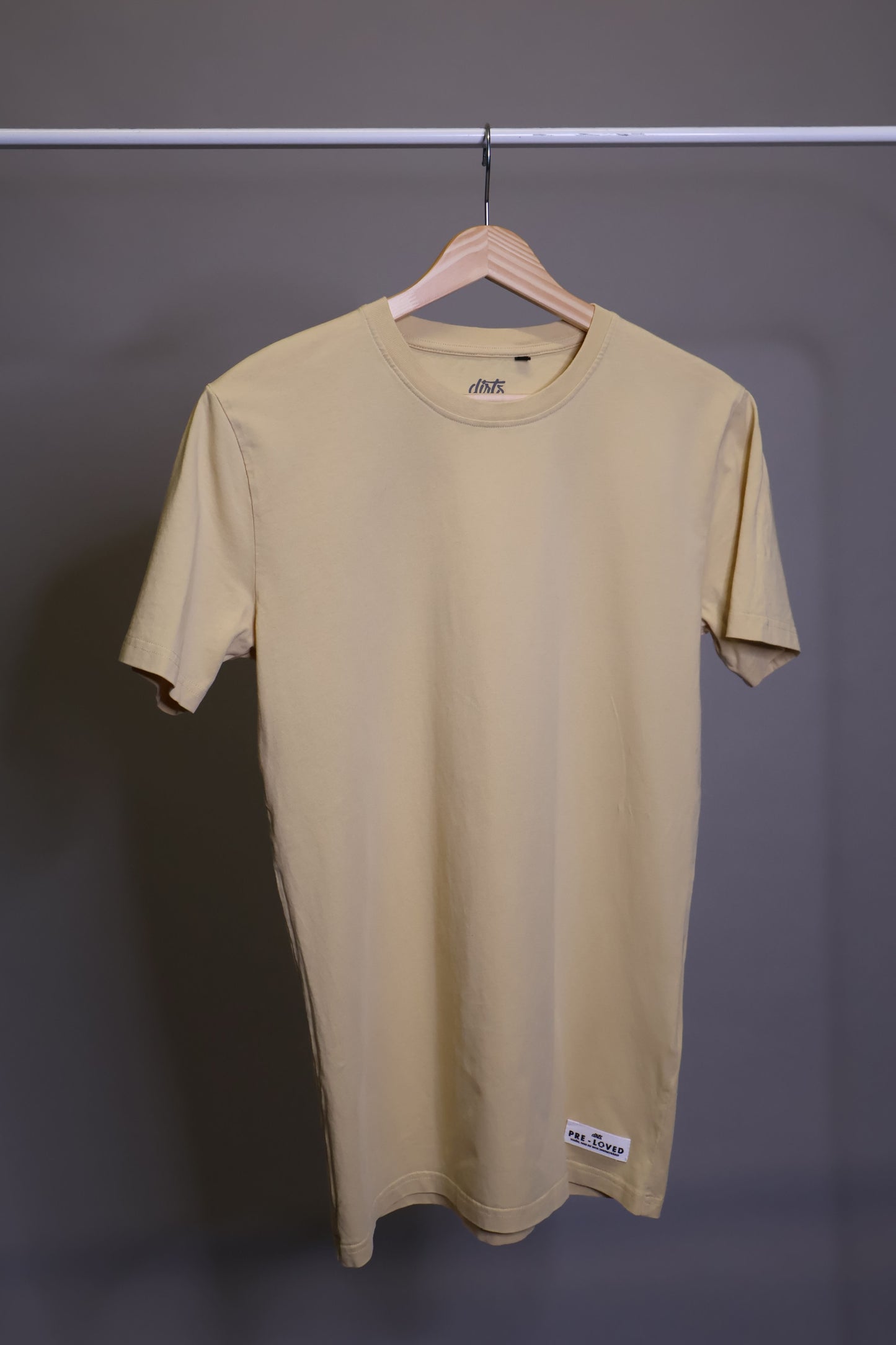 PRE-LOVED Premium Blank T-Shirt SLIM, S