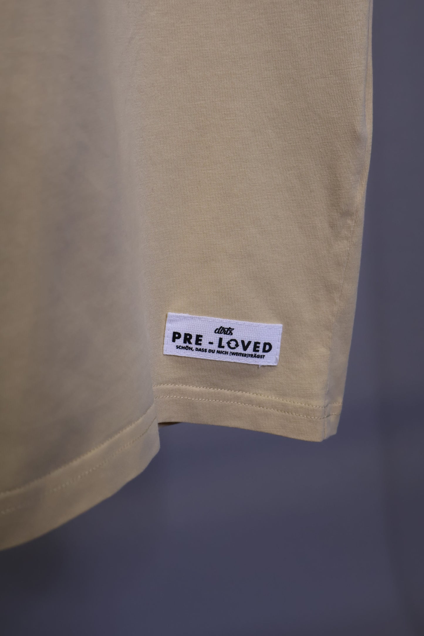 PRE-LOVED Premium Blank T-Shirt SLIM, S