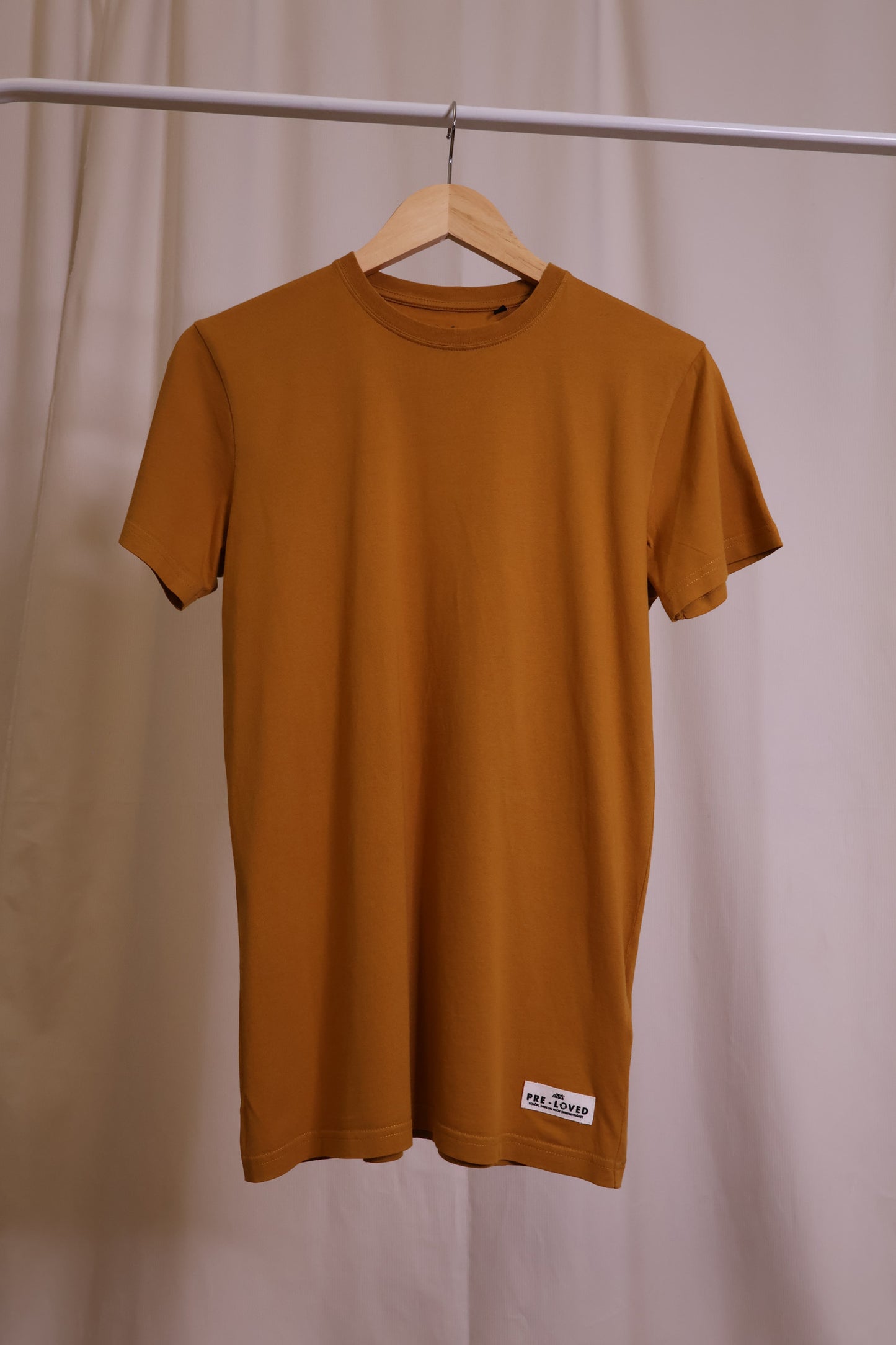 PRE-LOVED Premium Blank T-Shirt STANDARD, XS