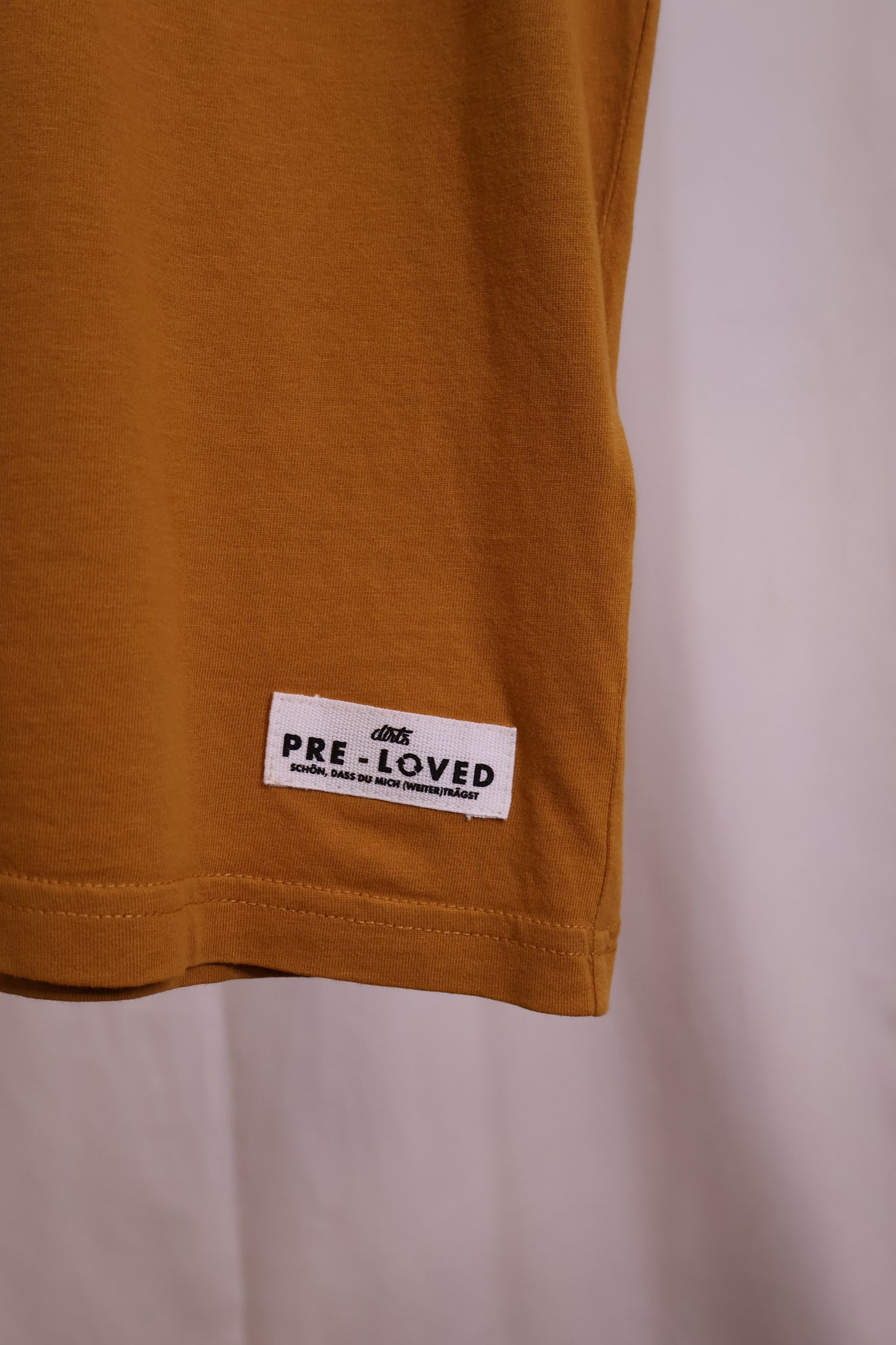 PRE-LOVED Premium Blank T-Shirt STANDARD, XS