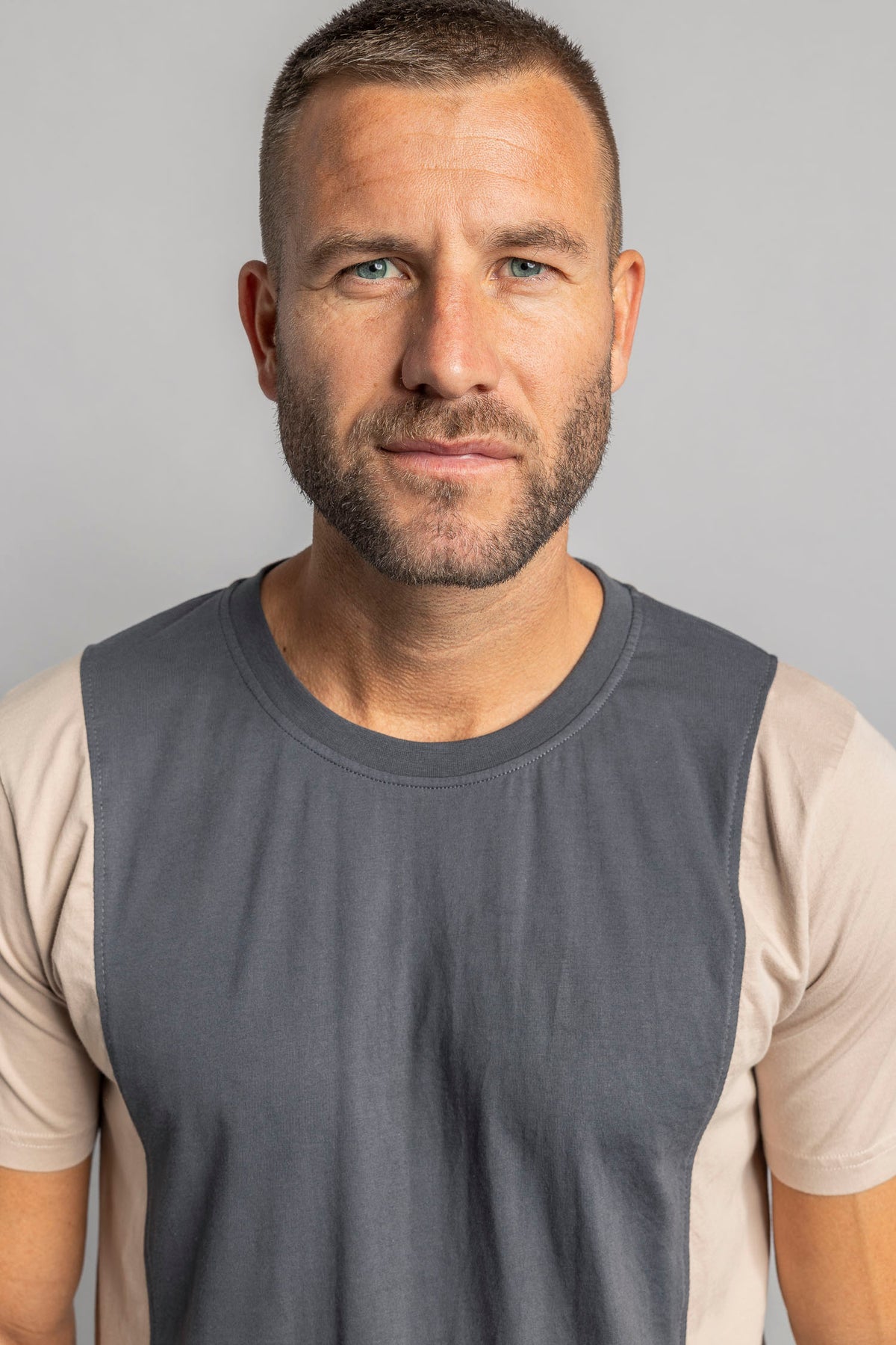 UPCYCLING Colorblock T-Shirt Charcoal