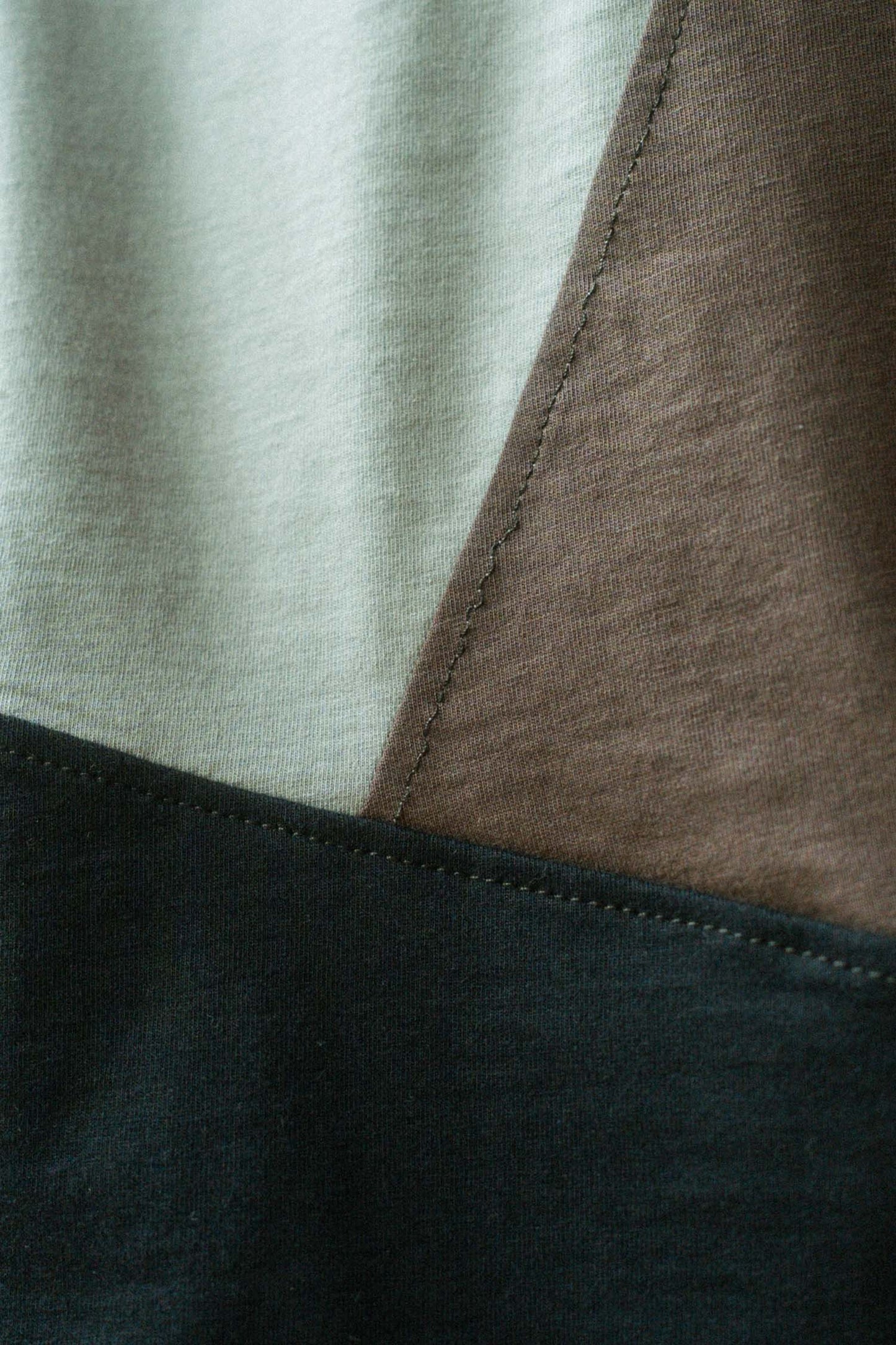 UPCYCLING Cropped T-Shirt Patchwork