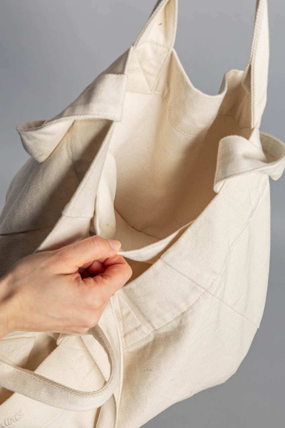 THE TOTE BAG